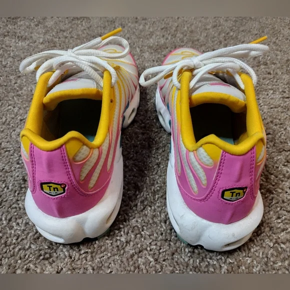 Nike Women's Air Max Plus Premium White Tropical Twist Sneakers 8.5 - Picture 6 of 12